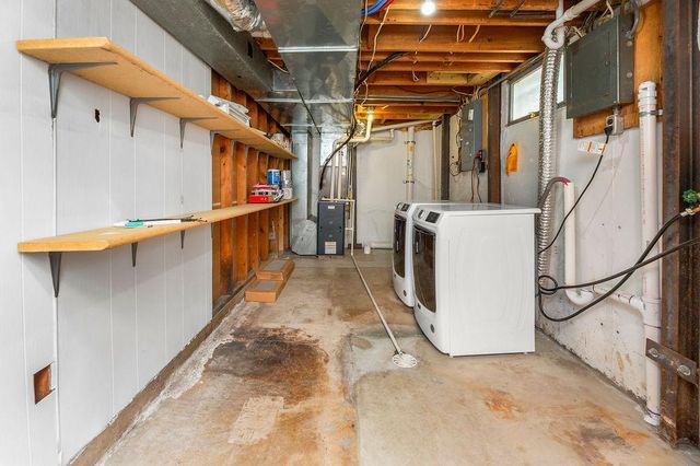 105 8th Avenue E, West Fargo, ND 58078