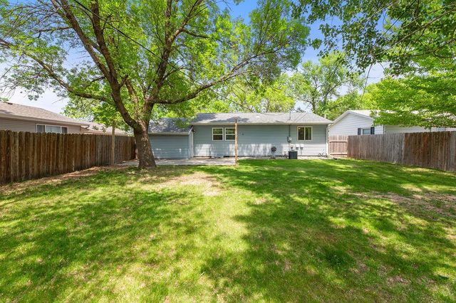105 8th Avenue E, West Fargo, ND 58078
