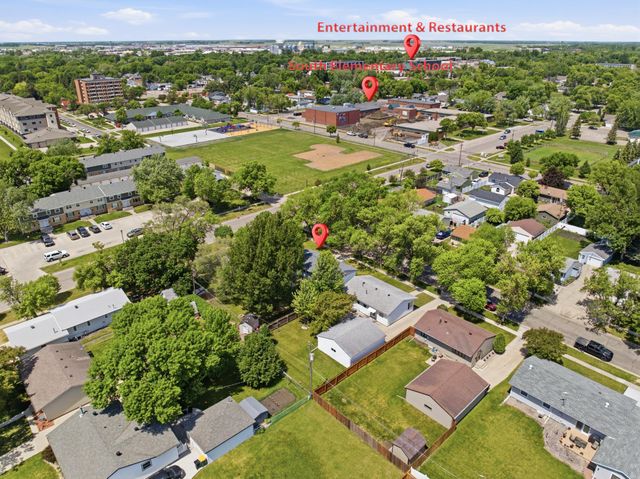 105 8th Avenue E, West Fargo, ND 58078