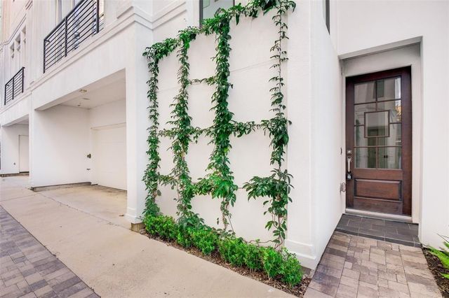 4515 Graustark Street, Houston, TX 77006