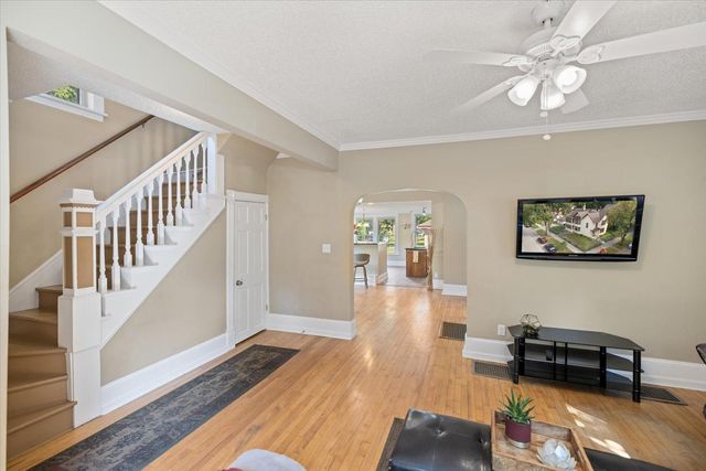 1001 26th Avenue NE, Minneapolis, MN 55418