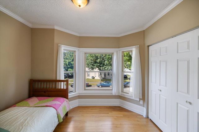 1001 26th Avenue NE, Minneapolis, MN 55418