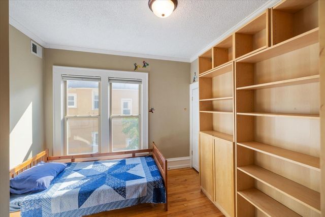 1001 26th Avenue NE, Minneapolis, MN 55418