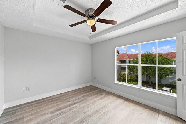 18001 RICHMOND PLACE DRIVE 136, Tampa, FL 33647