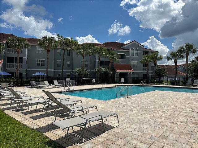 18001 RICHMOND PLACE DRIVE 136, Tampa, FL 33647