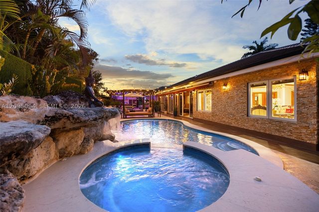 11000 SW 32nd St, Miami, FL 33165