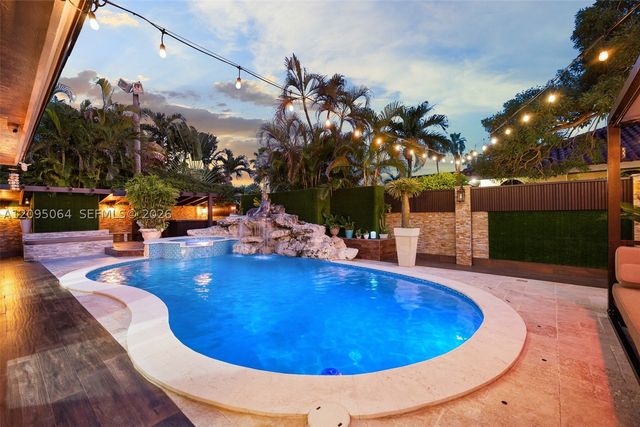 11000 SW 32nd St, Miami, FL 33165