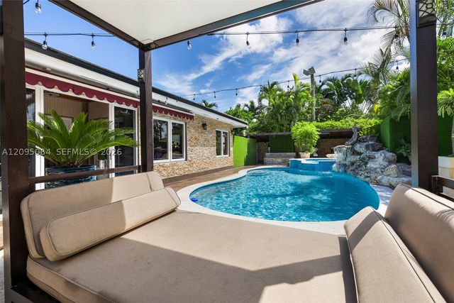 11000 SW 32nd St, Miami, FL 33165