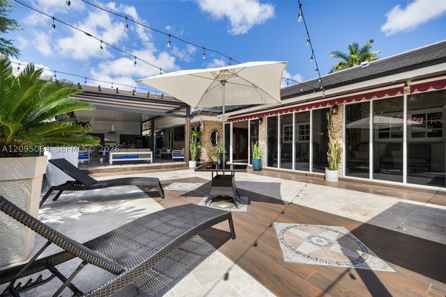11000 SW 32nd St, Miami, FL 33165