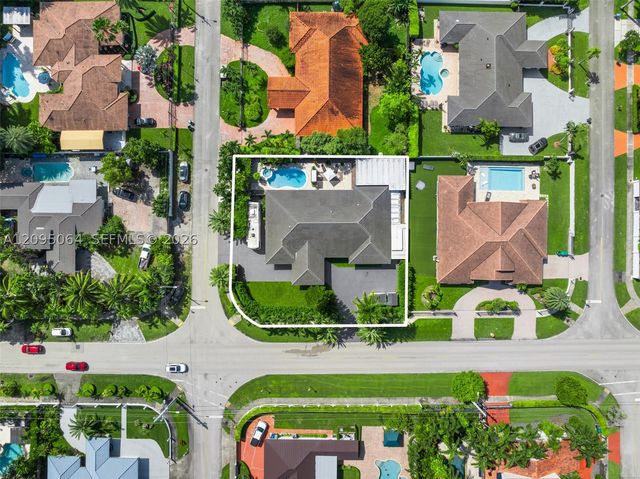 11000 SW 32nd St, Miami, FL 33165