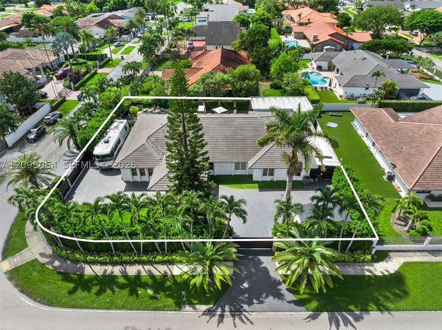 11000 SW 32nd St, Miami, FL 33165
