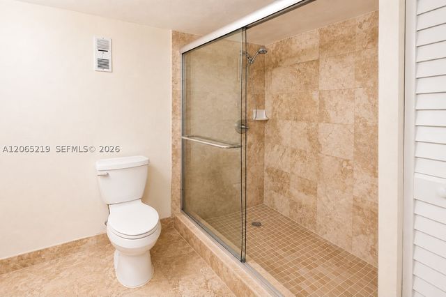 250 Jacaranda Dr 805, Plantation, FL 33324