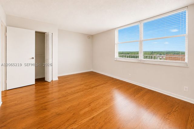 250 Jacaranda Dr 805, Plantation, FL 33324