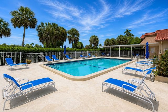 250 Jacaranda Dr 805, Plantation, FL 33324