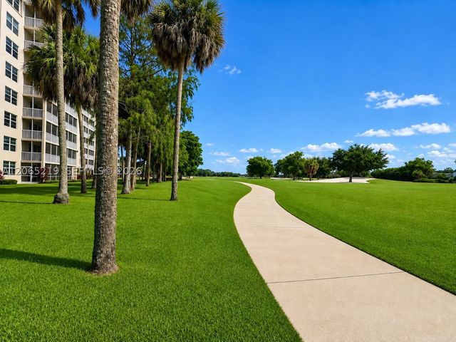 250 Jacaranda Dr 805, Plantation, FL 33324