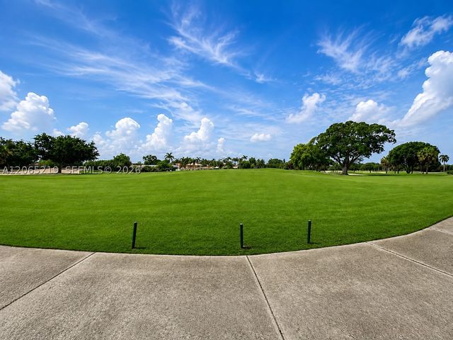 250 Jacaranda Dr 805, Plantation, FL 33324