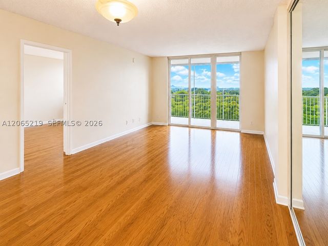 250 Jacaranda Dr 805, Plantation, FL 33324