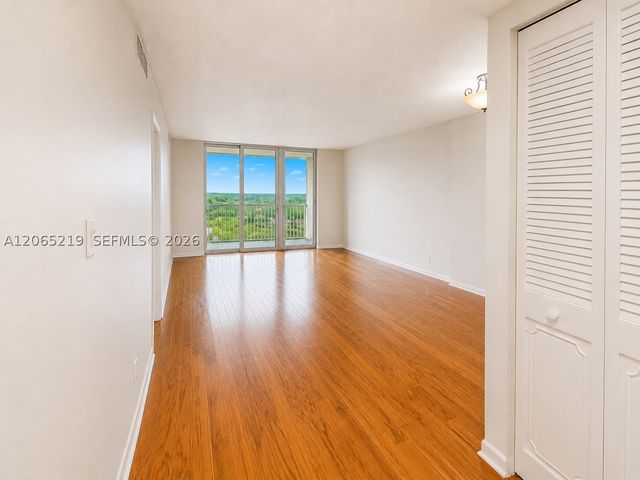 250 Jacaranda Dr 805, Plantation, FL 33324