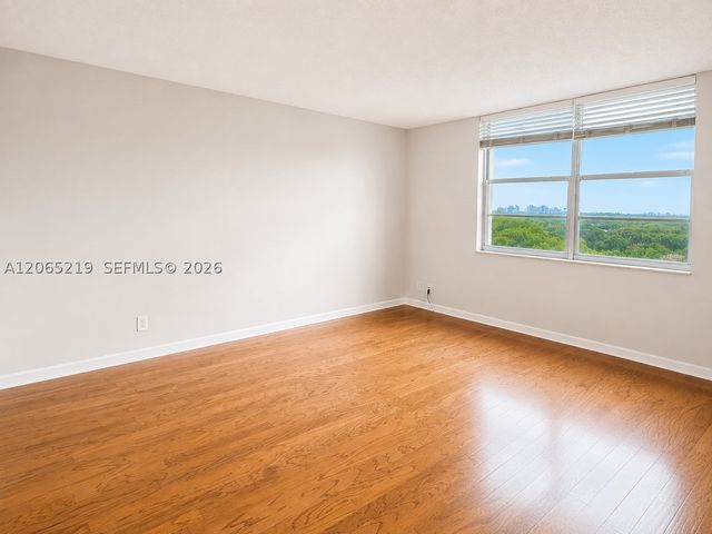 250 Jacaranda Dr 805, Plantation, FL 33324
