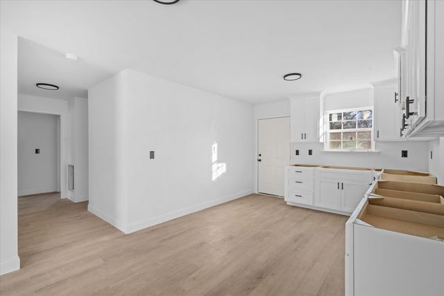 216 Scobie Ave, Dalton, GA 30721