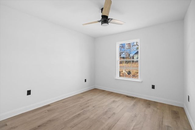 216 Scobie Ave, Dalton, GA 30721