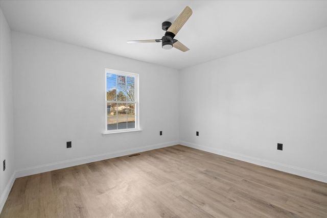 216 Scobie Ave, Dalton, GA 30721