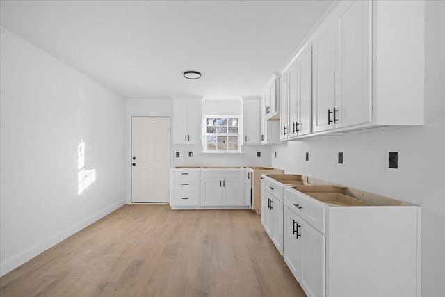 216 Scobie Ave, Dalton, GA 30721