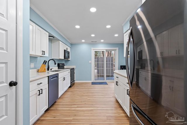 4844 Huron Dr, Pensacola, FL 32507