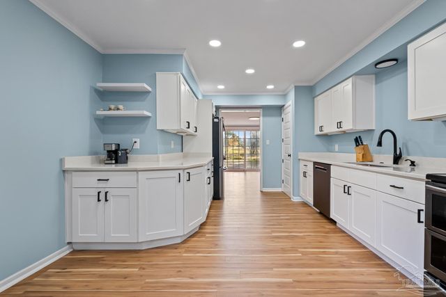 4844 Huron Dr, Pensacola, FL 32507