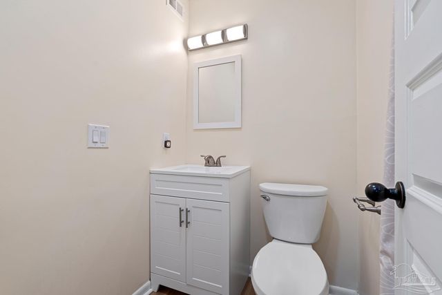 4844 Huron Dr, Pensacola, FL 32507