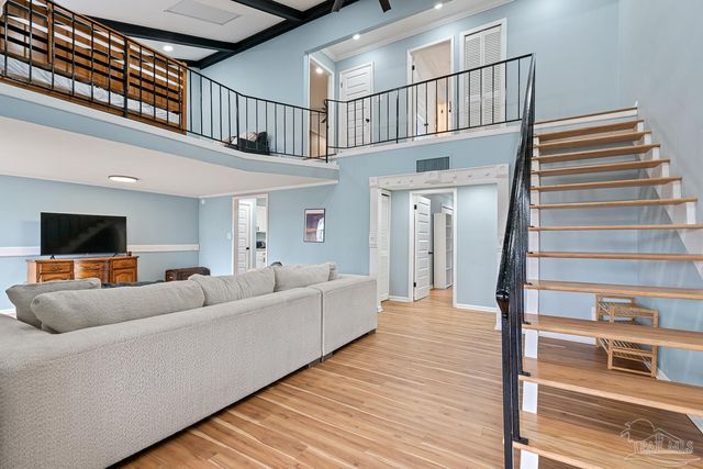 4844 Huron Dr, Pensacola, FL 32507