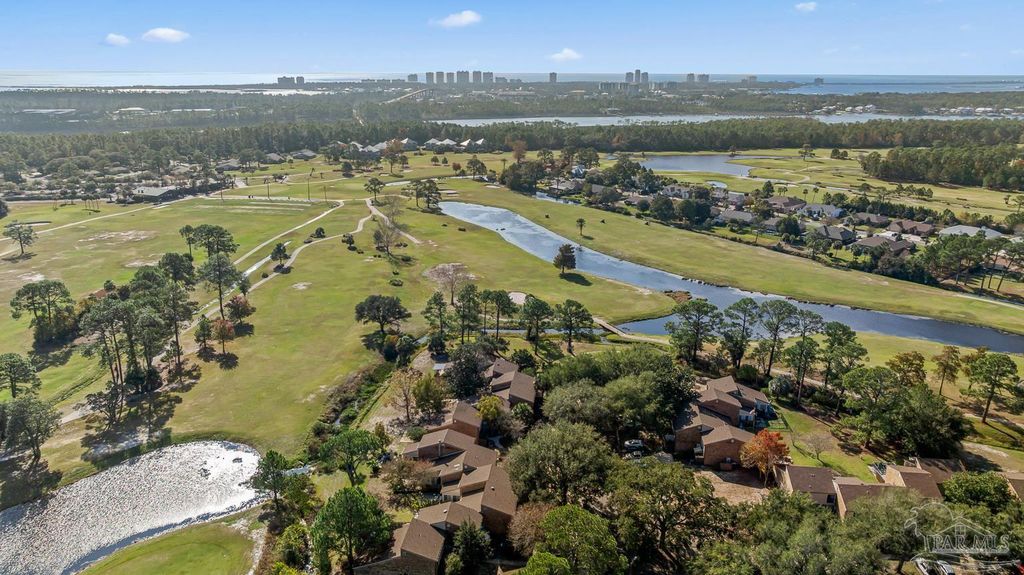 4844 Huron Dr, Pensacola, FL 32507