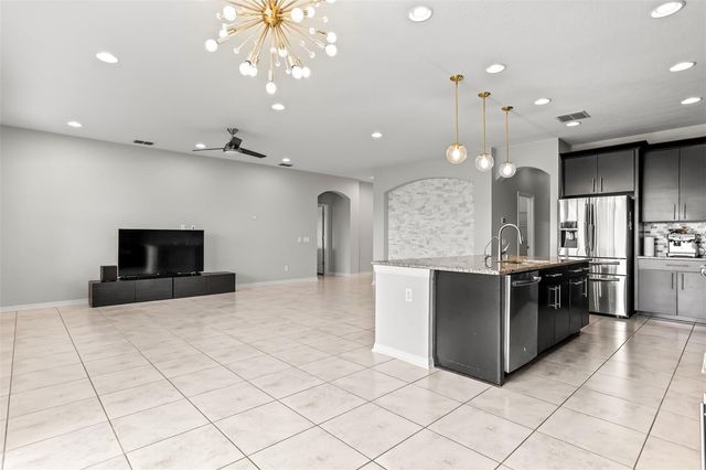 19433 WHISPERING BROOK DRIVE, Tampa, FL 33647