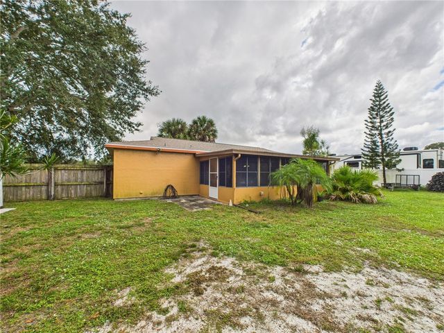 1490 Mariposa Drive NE, Palm Bay, FL 32905