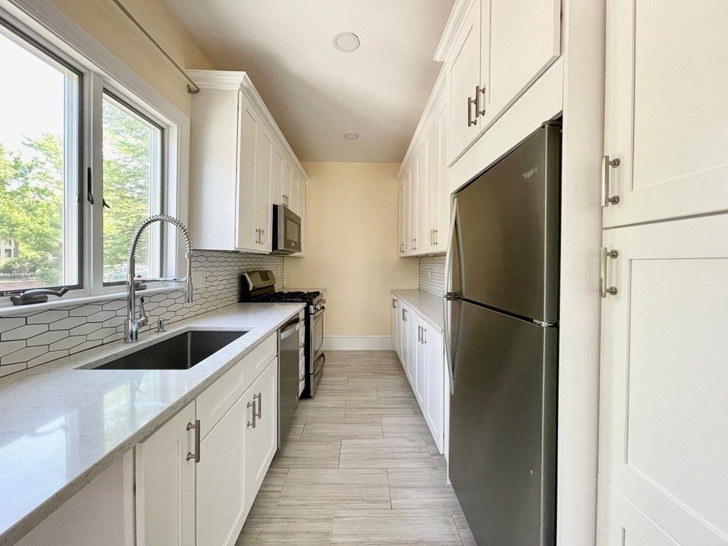 46 Dana St A, Cambridge, MA 02138