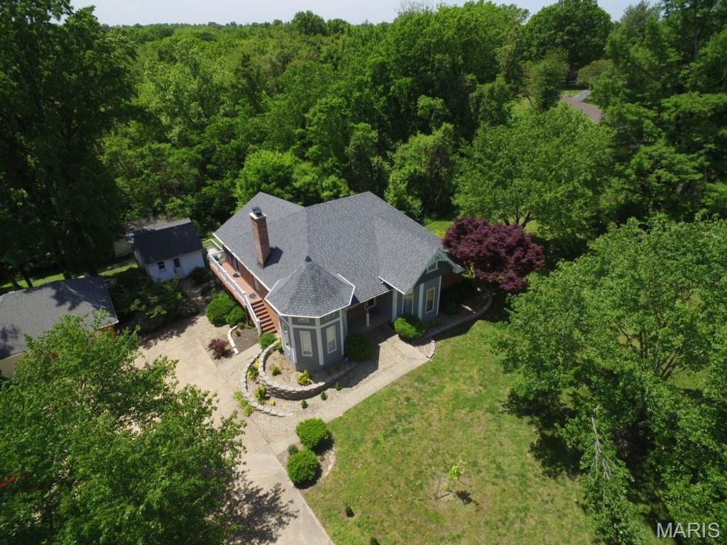 196 Creek Bottom Road, Labadie, MO 63055