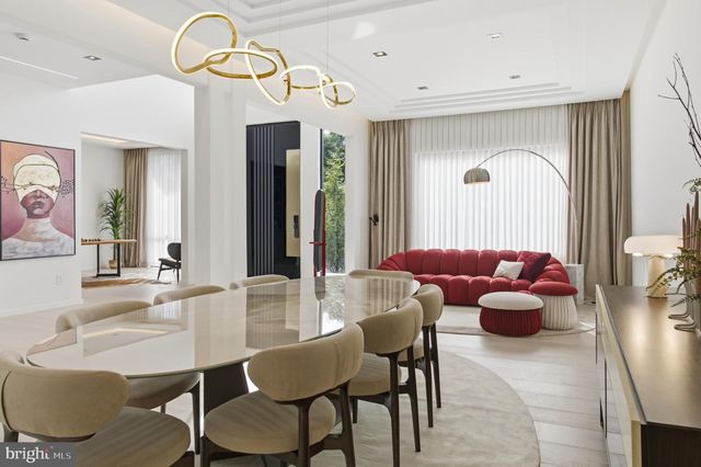 9408 OLD COURTHOUSE RD, Vienna, VA 22182