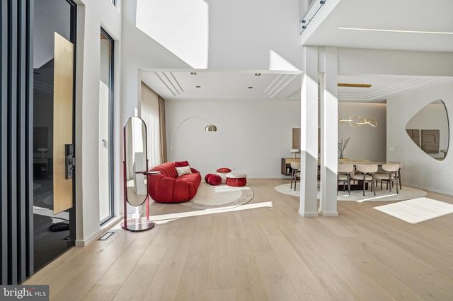 9408 OLD COURTHOUSE RD, Vienna, VA 22182