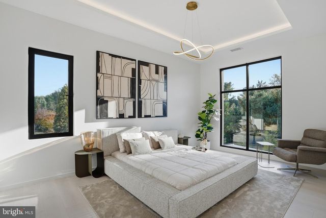 9408 OLD COURTHOUSE RD, Vienna, VA 22182