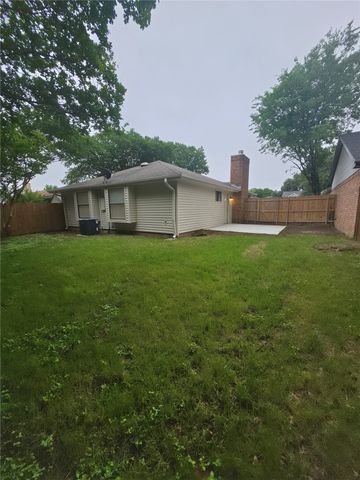 323 Valley Spring Drive, Arlington, TX 76018