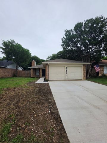 323 Valley Spring Drive, Arlington, TX 76018