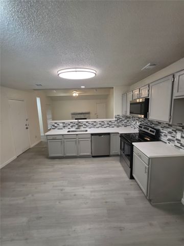 323 Valley Spring Drive, Arlington, TX 76018