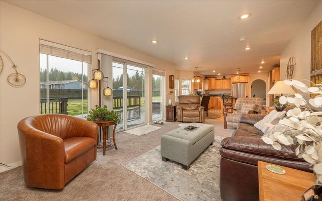 21808 N Little Spokane Dr, Colbert, WA 99005