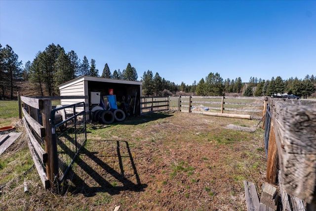 21808 N Little Spokane Dr, Colbert, WA 99005