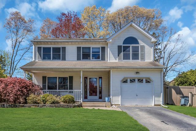 38 Memorial Boulevard, East Moriches, NY 11940