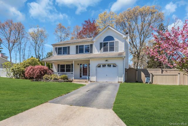 38 Memorial Boulevard, East Moriches, NY 11940