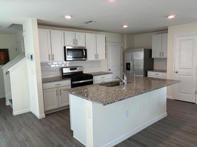 2598 HARDIN WAY, Zephyrhills, FL 33541