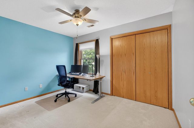 2434 W 62nd Street, Davenport, IA 52806