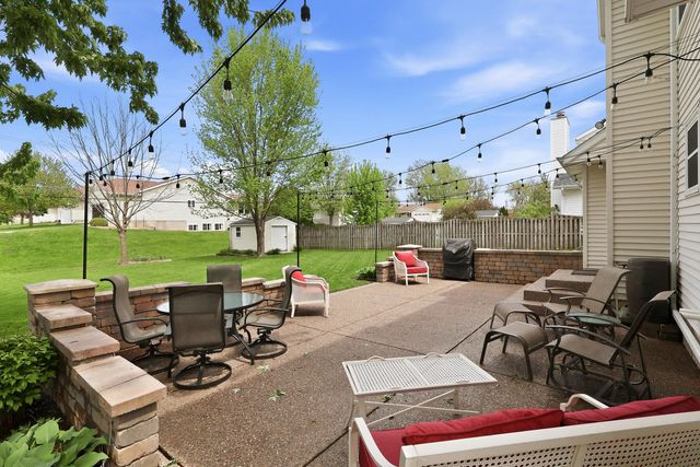 2434 W 62nd Street, Davenport, IA 52806