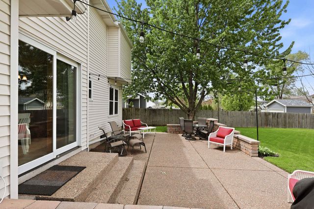2434 W 62nd Street, Davenport, IA 52806
